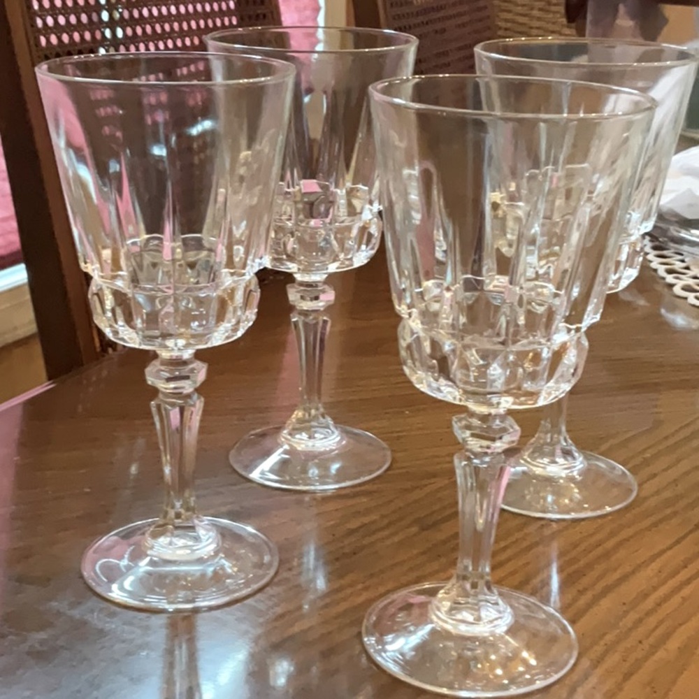 Set of 4 Stemmed Wine Glasses Water Goblets Chantelle by Cristal D'Arques Durand